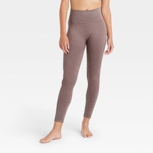 🔖 JOYLAB Target Women's High-Rise Ribbed Seamless 7/8 Jeggings Iron Sold Out